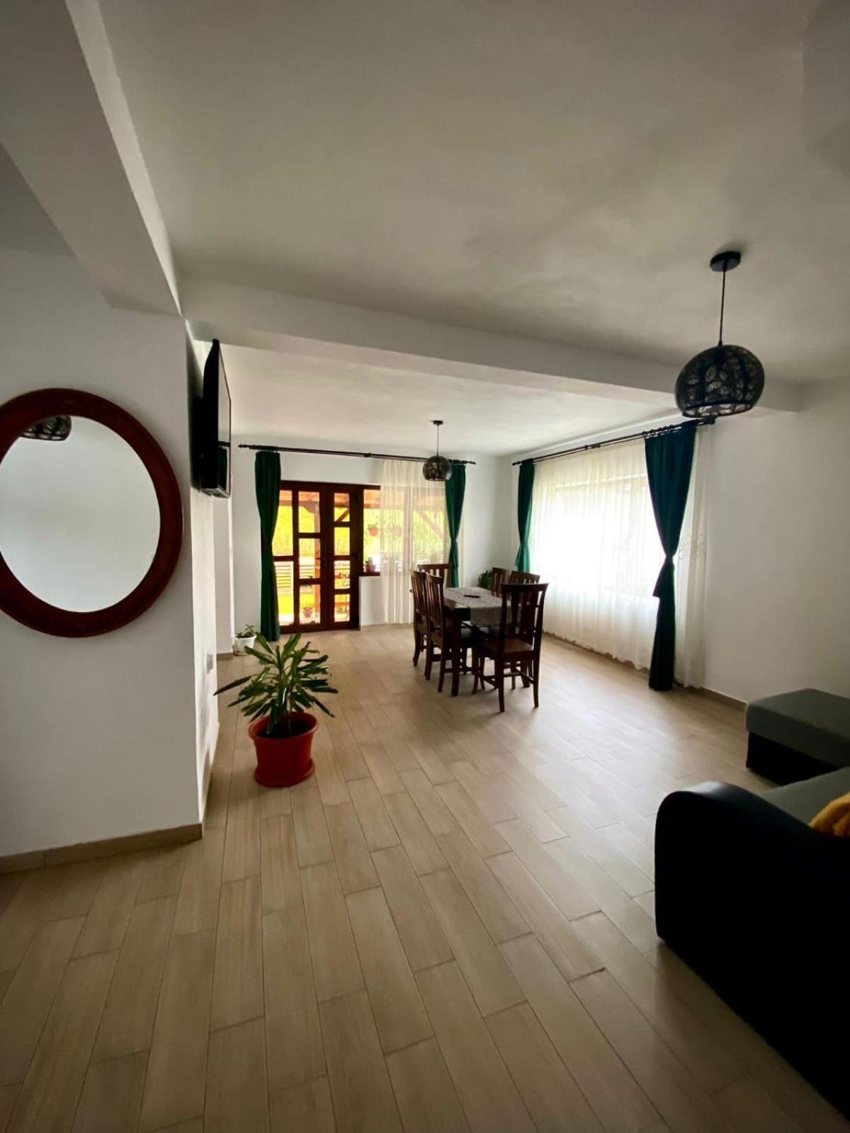 Casa Alex Hotel Curtea De Arges Exterior photo