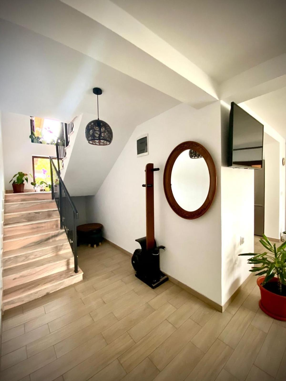 Casa Alex Hotel Curtea De Arges Exterior photo